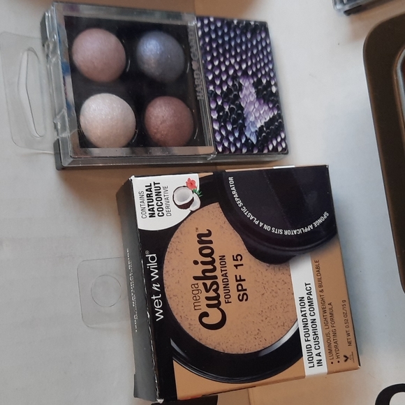 NIB 8 Piece Beauty Bundle Hard Candy Eylure Wet and Wild - Picture 5 of 5